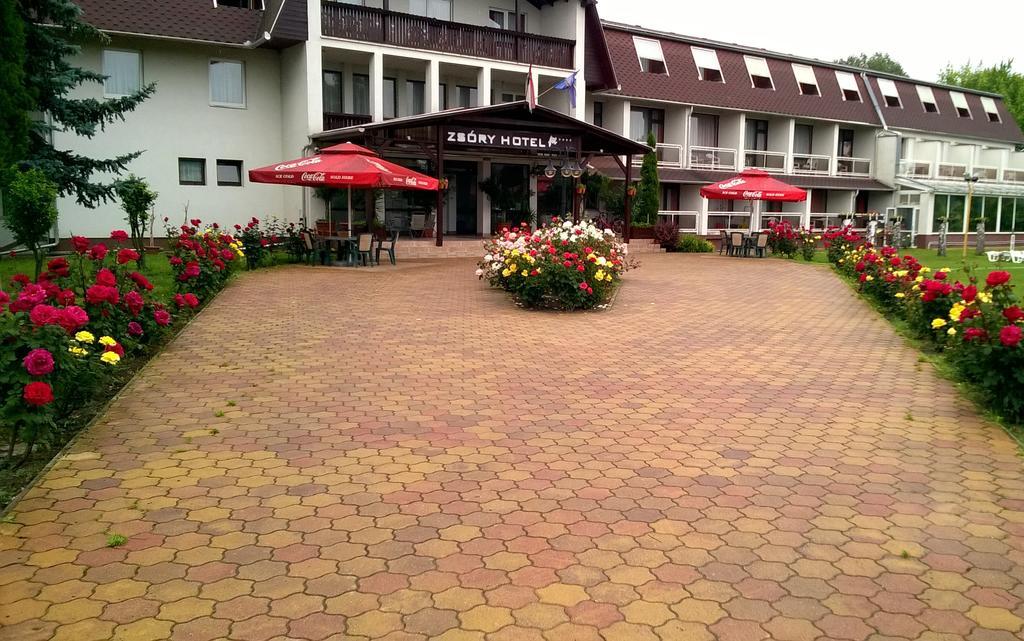 Zsory Hotel Zen & Spa Mezőkövesd Esterno foto