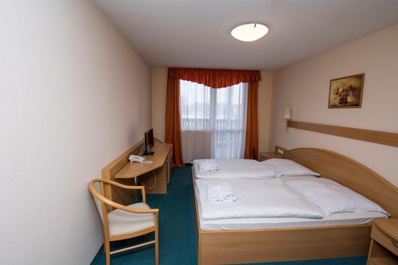 Zsory Hotel Zen & Spa Mezőkövesd Esterno foto